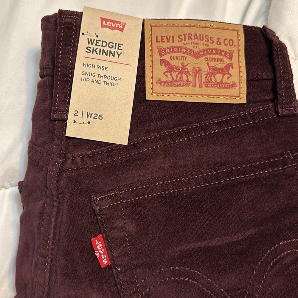 Levi’s wedge skinny pants size w26